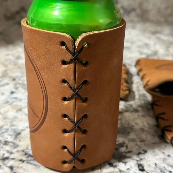 LEATHER CAN HOLDERS lot of 4 Mercedes-Benz Coozie for 12-16 oz cans. NWT - Picture 7 of 7